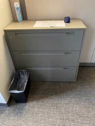 [#D8-6] Steelcase 3-Drawer File Cabinet