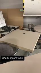 [#C3-72] Square Table (32x32)