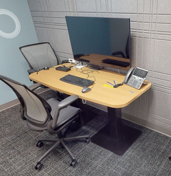 [#C12-8] Computer Table