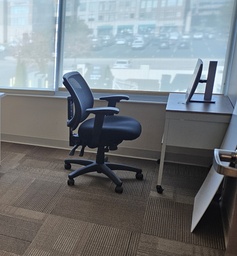 [#C11-16] Side Table on wheels