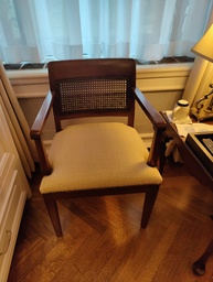 [#B8-638] Wicker Chairs