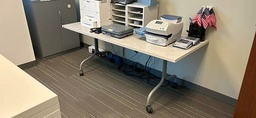 [#C13-21] Groupwork Table (72x30x29)