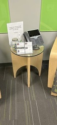 [#C11-46] Round Glass-Top End Table (18x23)