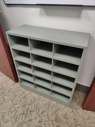 [#I9-163] Green Cubby