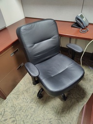 [#B13-171] Seating