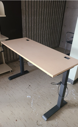 [#E10-1] Manual Height-adjustable table - 57"x23"