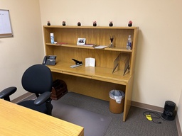 [#D20-62] credenza with Hutch