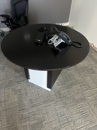 [#C4-26] Dark wood round table, white square base