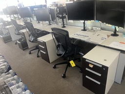 [#E2-27] Trading tables/desks