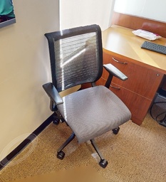[#B13] Steelcase Think Chair