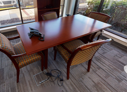 [#C5] Small Meeting Room Table