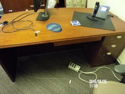 [#E3-18] Knoll Desk
