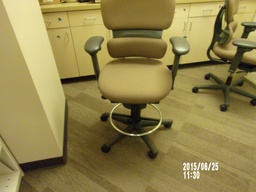 [#B13-33] Ki Impulse Stool