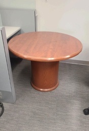 [#C4] Round table 42" diameter