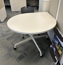 [#C4-11] Teardrop Desk