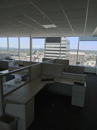 [#A2-Item ID 004693] Cubicle desks 60x60x48