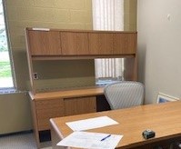 [#D5-102] Credenza W/Hutch  