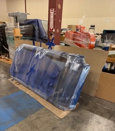 [#C6-60] Pool table