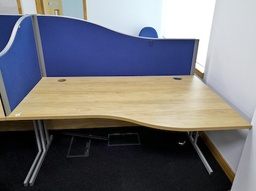 [#E2-68] Oak Freestanding Desk 2