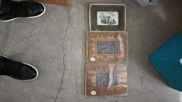 [#J4-12] 3 Picture Frames