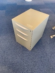 [#D16-13] Pedestal, 42x54x61cm