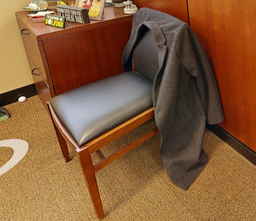 [#B9-4] Blue no arms guest chair - Recycle only