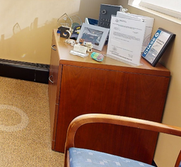 [#D5-11]  Credenza 30x50