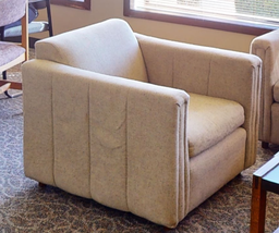 [#B12-6] Beige lounge chair