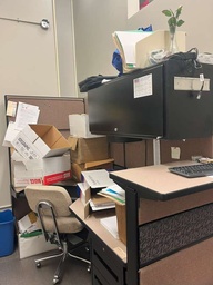 [#E8-37] Private Office with Overhead