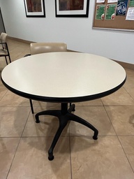 [#C4-63] Round Table - 36