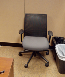 [#B13-2] Task chair with arms
