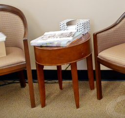 [#C11-22] Round side table