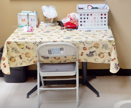 [#C4-10] Meeting table