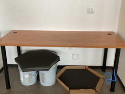 [#C12-20] Pacific Coast Table