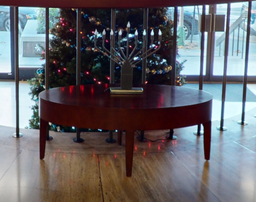 [#C3-9] Oval coffee table, wood
