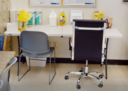 [#C8-12] Folding table, wht