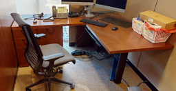 [#E6-3] L-shaped desk