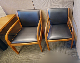 [#B9-2] Black guest chair with arms