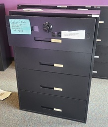 [#D10] Dasko Cabinet