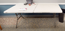 [#C8-18] White folding table