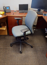 [#B12-7] Grey Task Chair