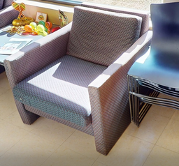 [#B12-7] Purple lounge chair