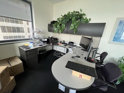 [#E8-46_18] U-Shaped Desk with Overhead