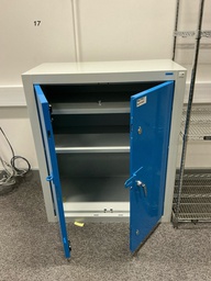 [#D19-17] Metal cabinet