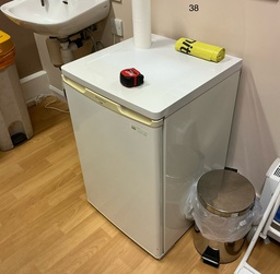[#G10-38] Fridge