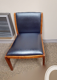 [#B9-5] Black side chair no arms