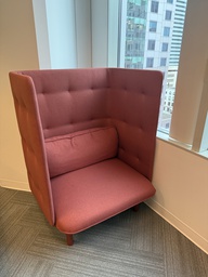 [#B12-62] Red Large Privacy Chair