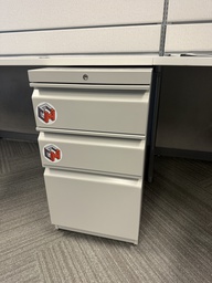 [#D16-83] Grey Tall BBF Pedestal