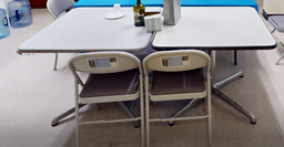 [#C4-12] Square kitchen table