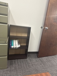 [#D2-37] bookshelf